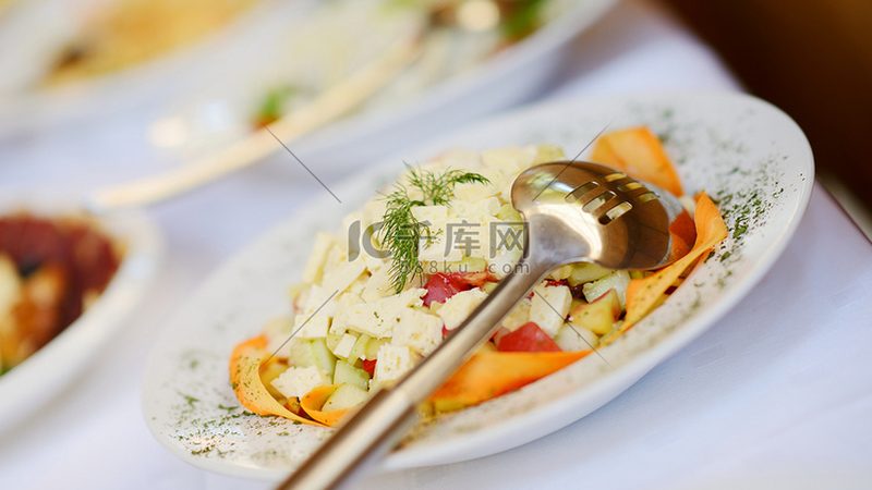 小标题：速冻食品保质期的定义